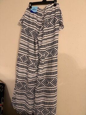 Black & White Geometric pants